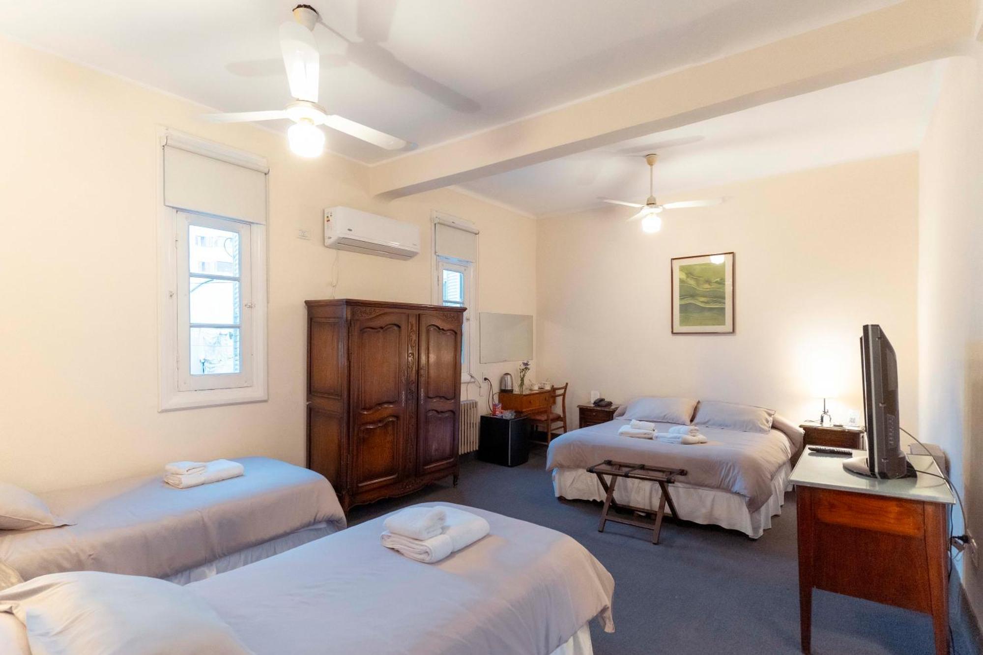 Colonial Hotel