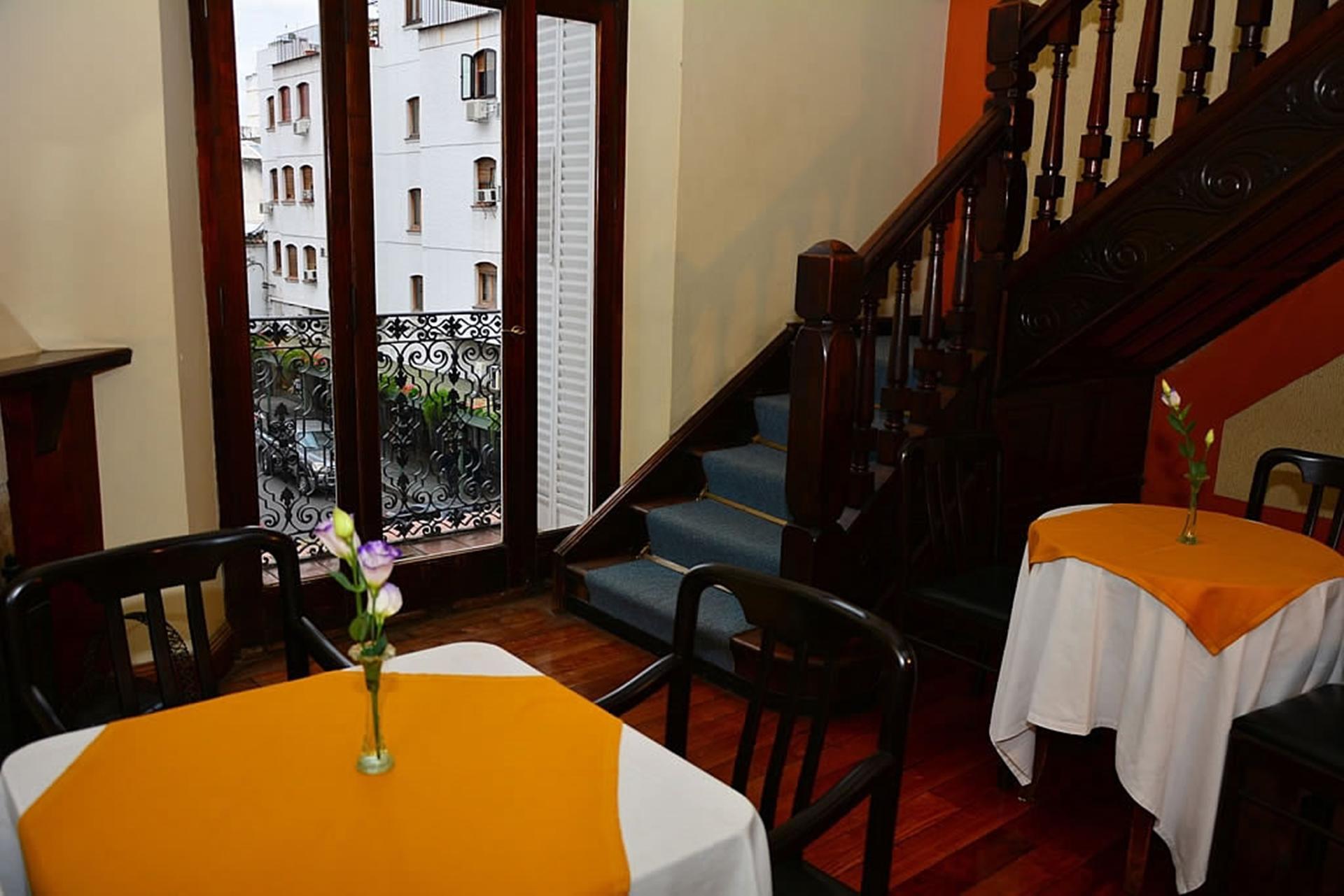 Colonial Hotel 3*